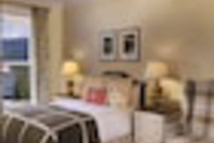 Room 8 of 396