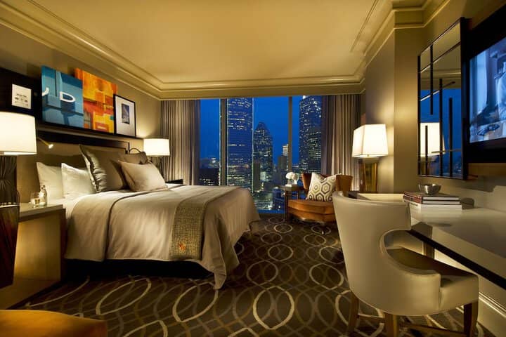 Room 4 of 161