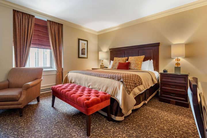 Room 32 of 113