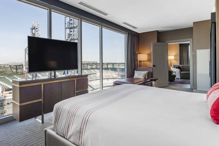 Room 21 of 90