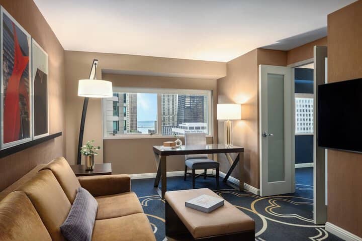 Room 16 of 42