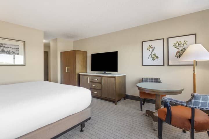 Room 57 of 153