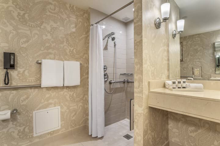 Room 108 of 187
