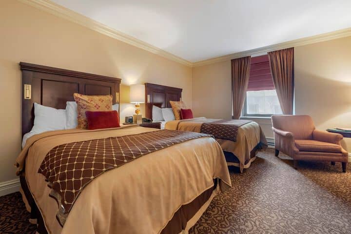 Room 33 of 113