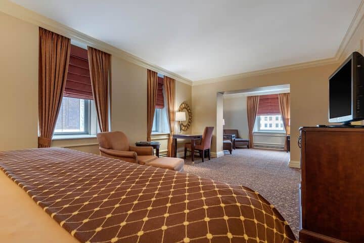 Room 34 of 113