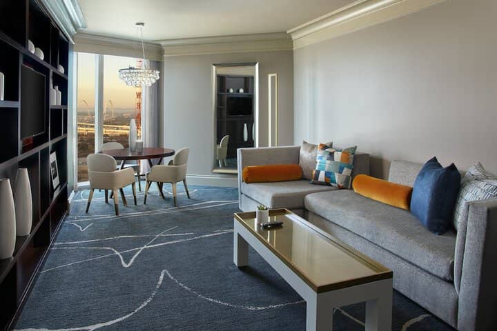 Room 42 of 161