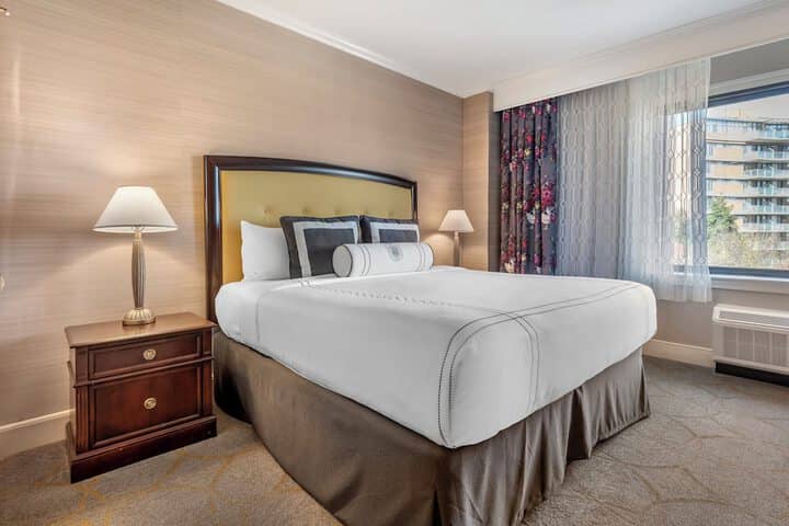 Room 50 of 143