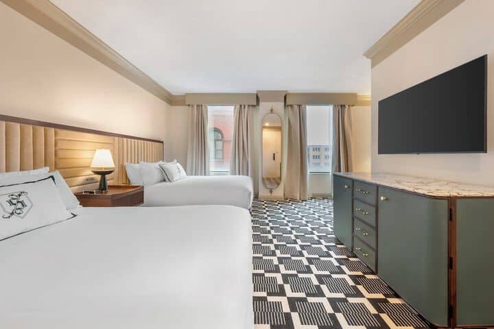 Room 40 of 98