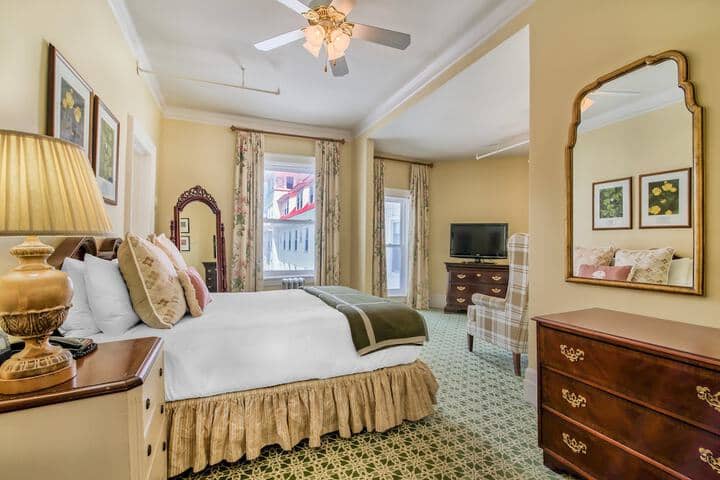 Room 114 of 396