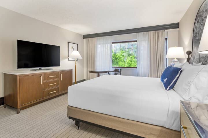 Room 54 of 153