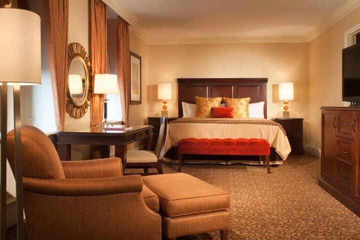 Room 18 of 113