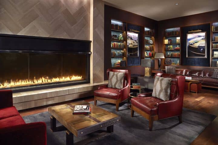 Lounge 56 of 70