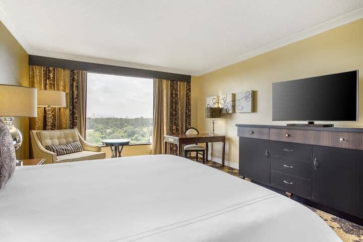 Room 73 of 187