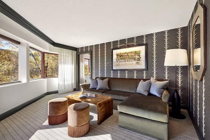 Room 90 of 153
