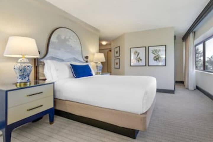 Room 70 of 153