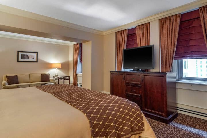 Room 38 of 113