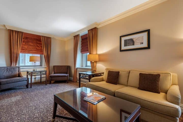 Room 19 of 113