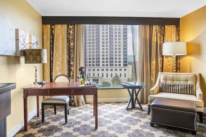 Room 32 of 187