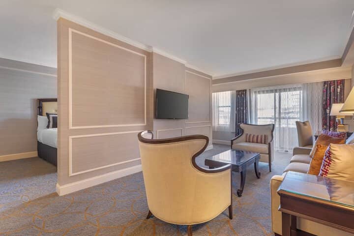 Room 45 of 143