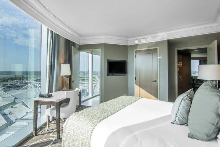 Room 18 of 161