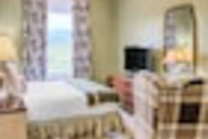Room 104 of 396