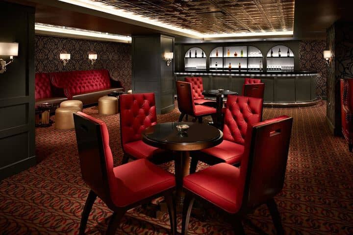 Lounge 95 of 113