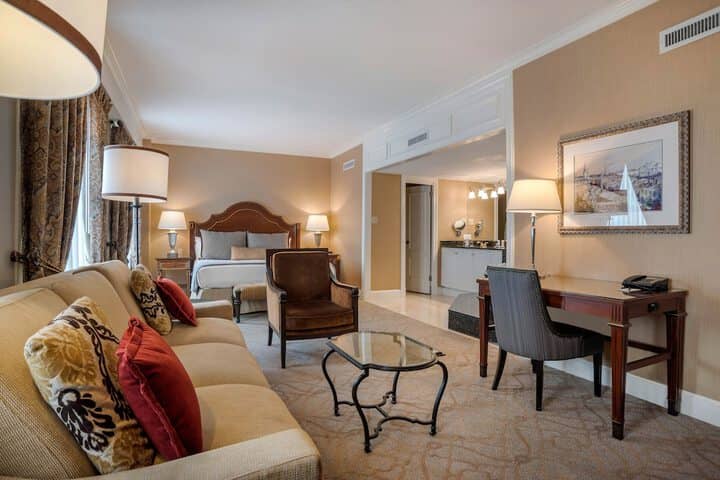 Room 93 of 200
