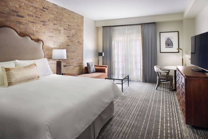 Room 21 of 54