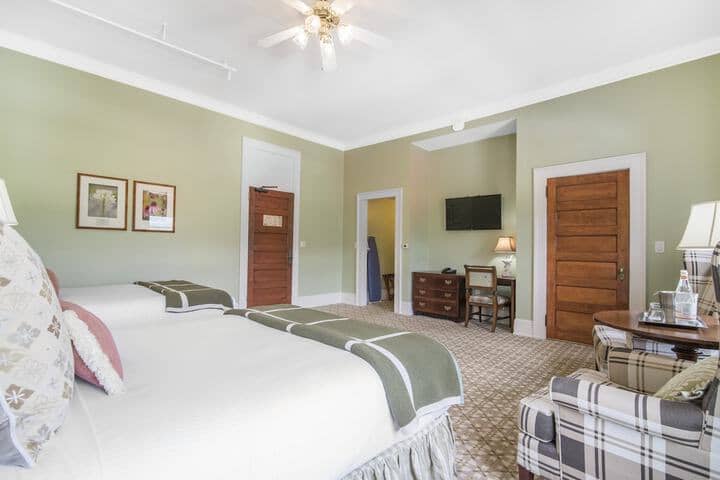 Room 96 of 396