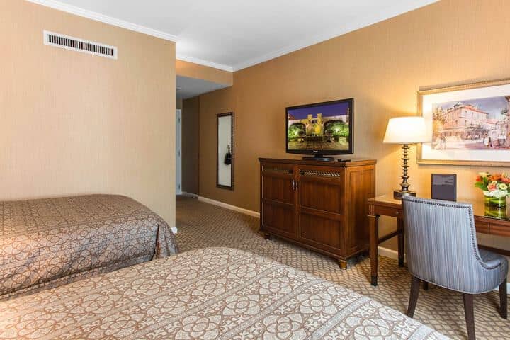 Room 86 of 200