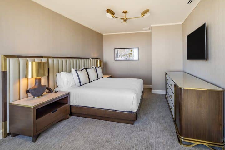 Room 18 of 70