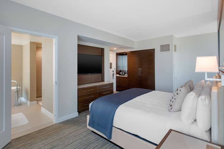 Room 35 of 85