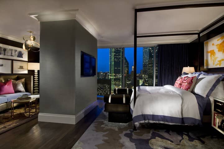Room 12 of 161