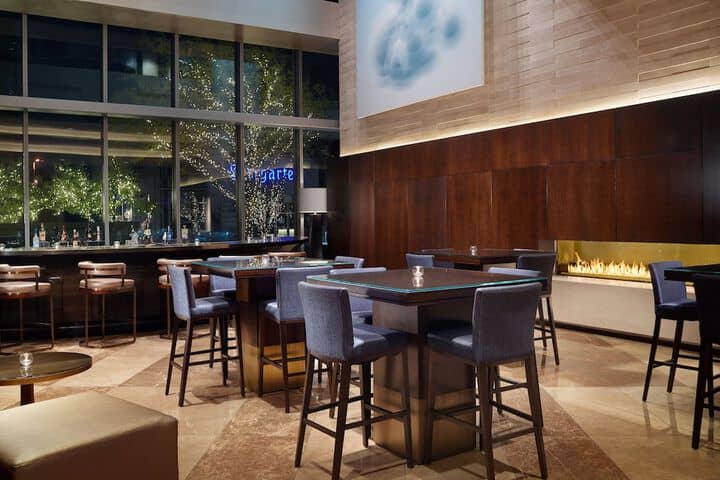Lounge 106 of 161