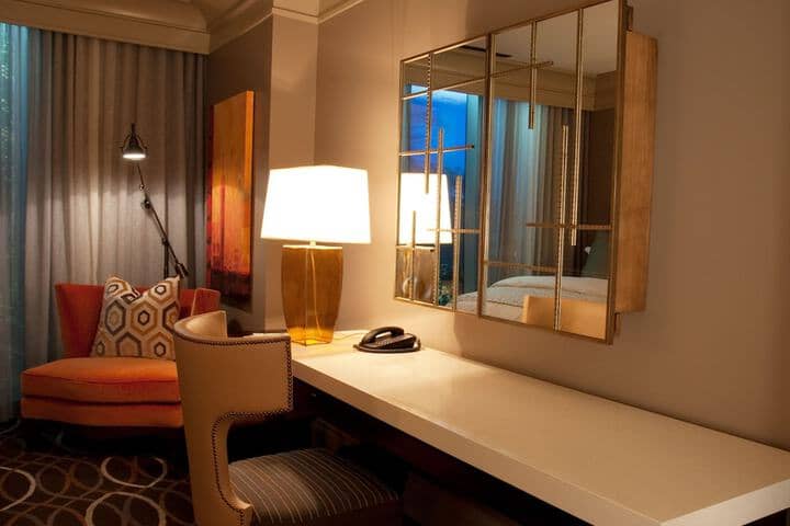 Room 53 of 161