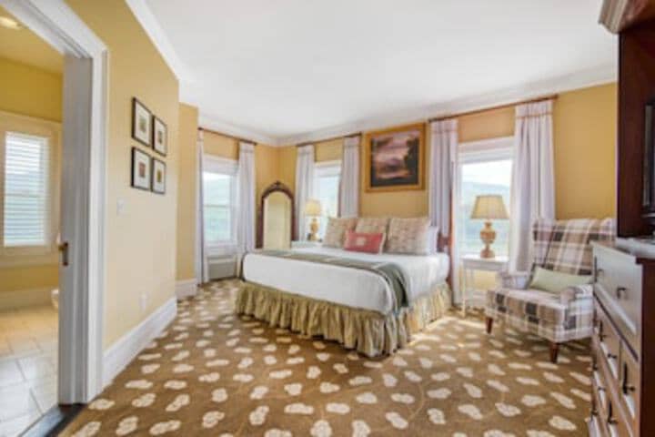 Room 22 of 396