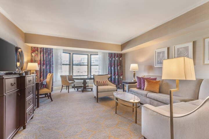 Room 70 of 143