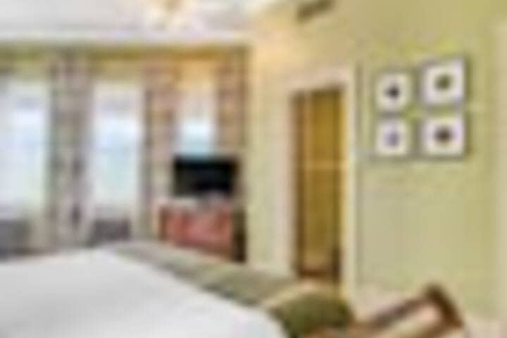 Room 14 of 396