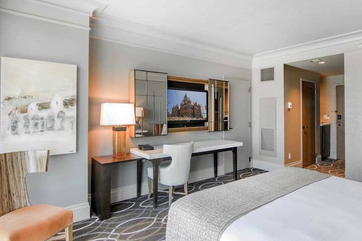 Room 10 of 161