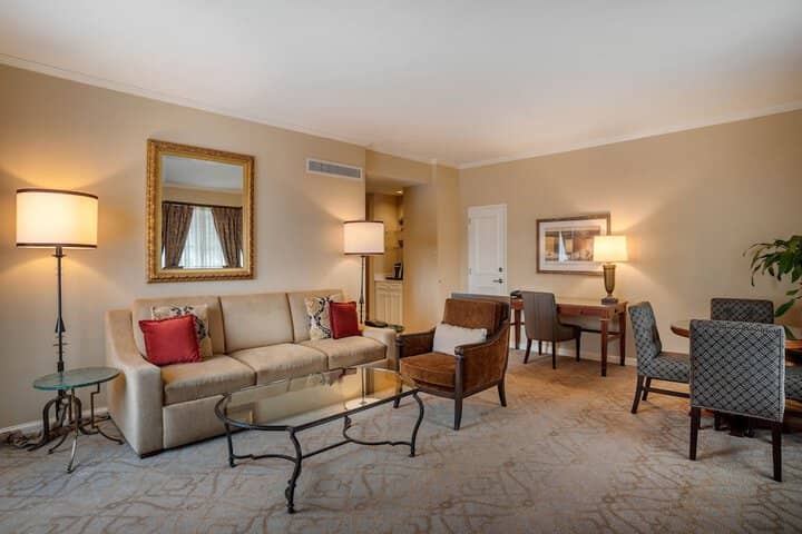 Room 105 of 200