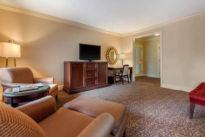 Room 13 of 113
