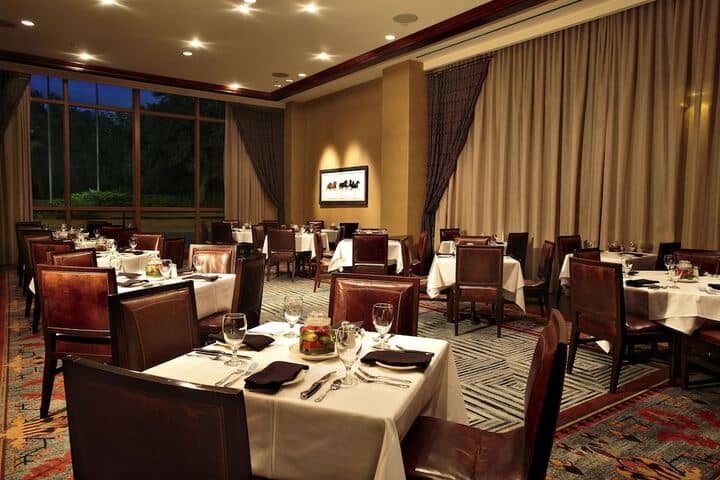 Dining 51 of 122