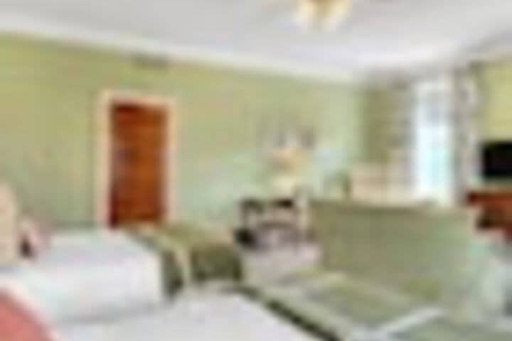 Room 53 of 396