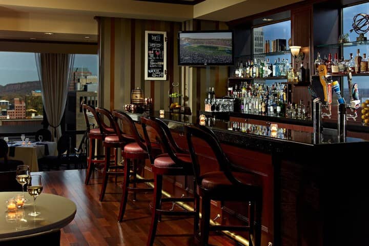 Lounge 64 of 78