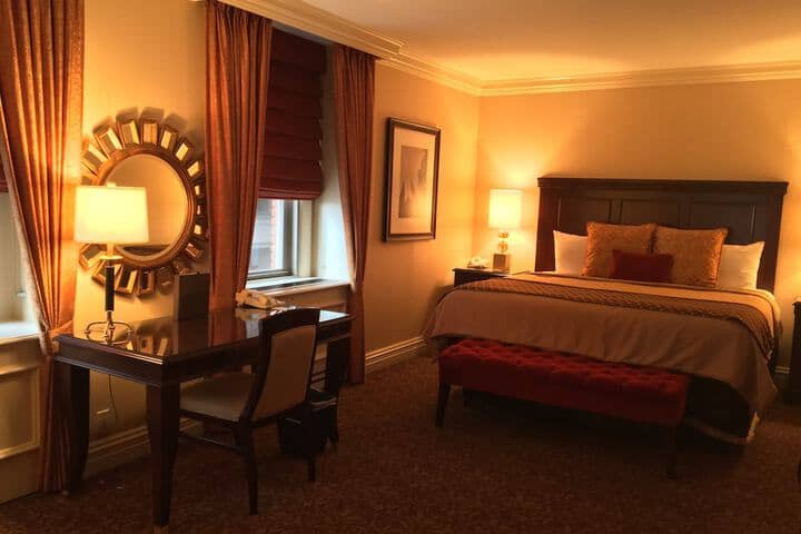 Room 9 of 113