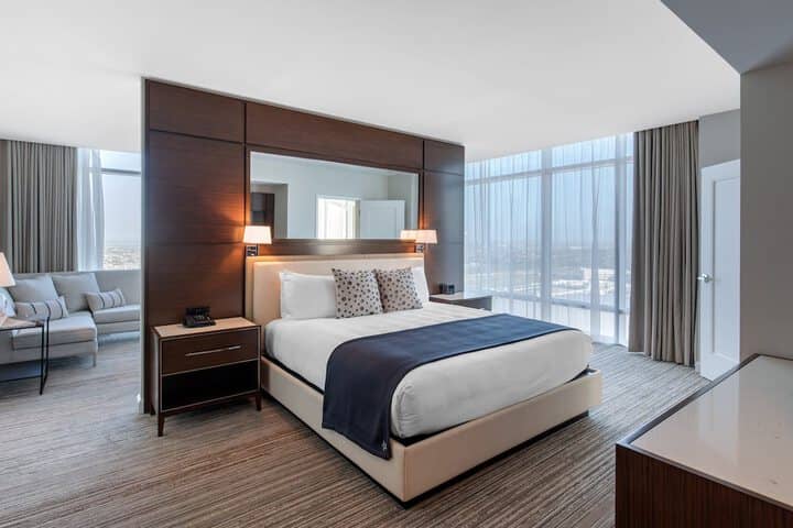 Room 10 of 85