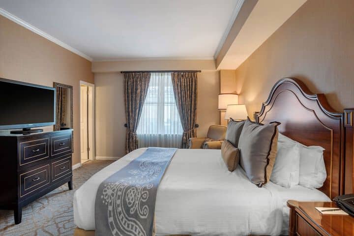 Room 91 of 200