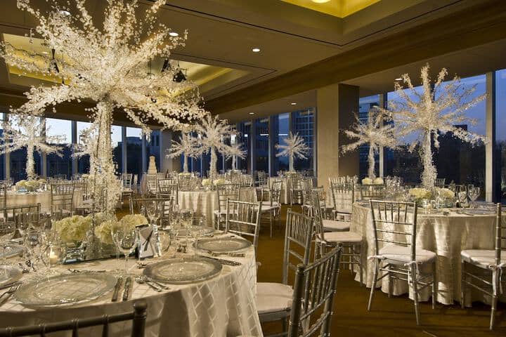 Ballroom/Hall 124 of 161