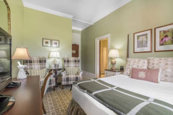 Room 82 of 396