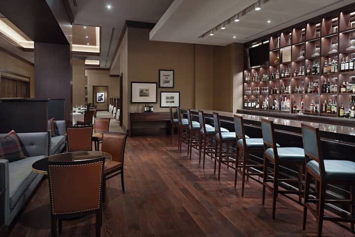 Lounge 115 of 133